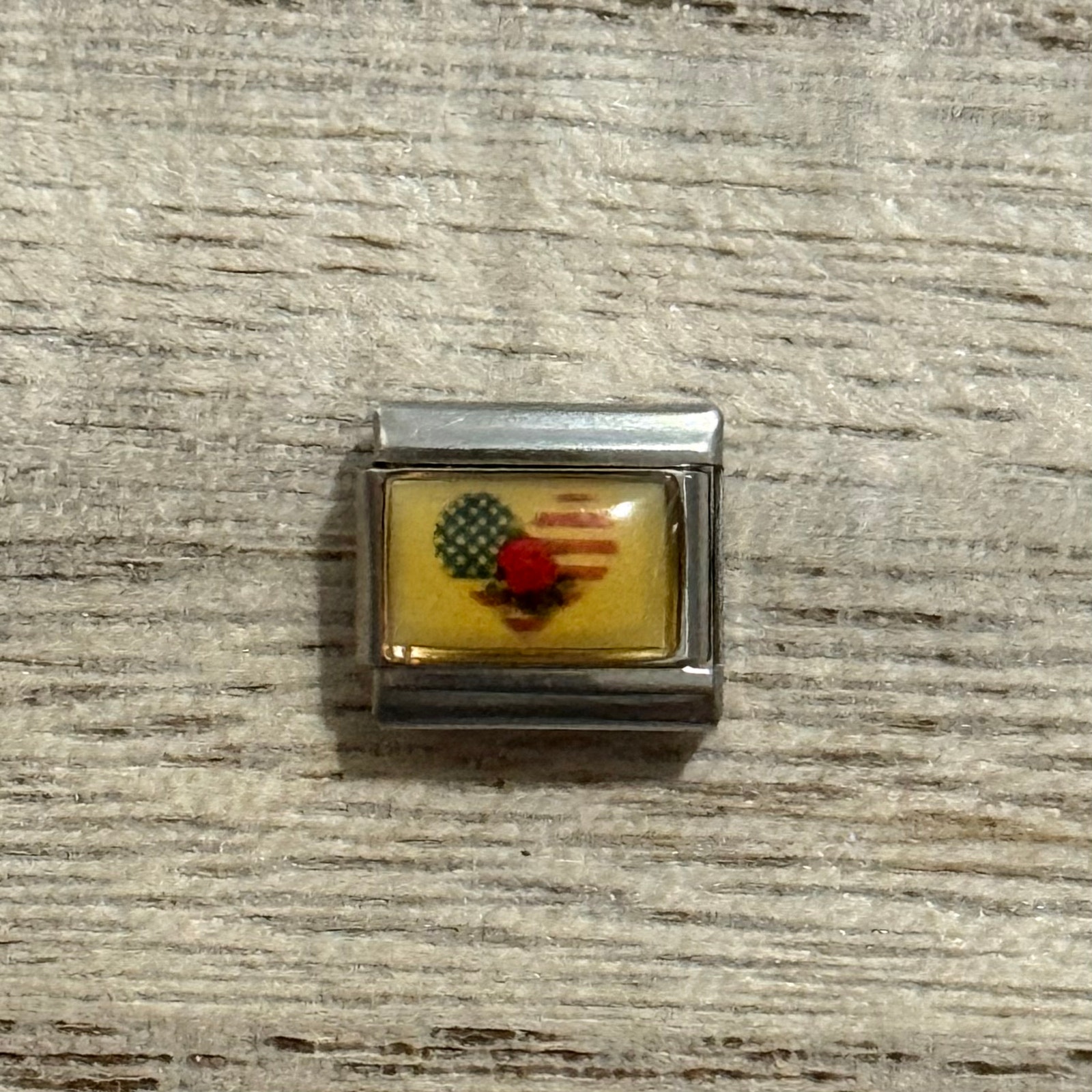 Patriotic Heart Italian Charm Bracelet Link 6$